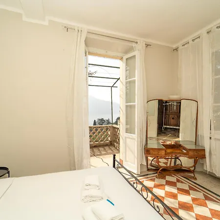The Poets House Overlooking Moltrasio